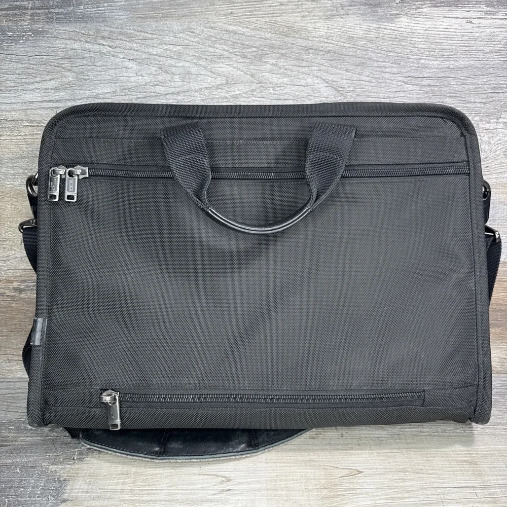 TUMI Laptop Briefcase 17